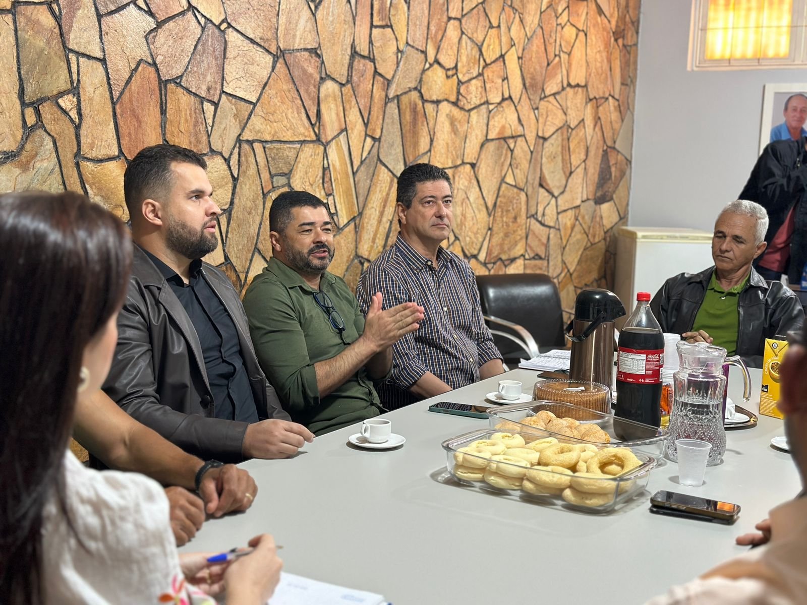 Encontro dos prefeitos de João Pinheiro, Brasilandia e Dom Bosco, juntamente com a associação da MG-408 para tratar do compromisso dos municípios em apoio à pavimentação dessa importante rodovia