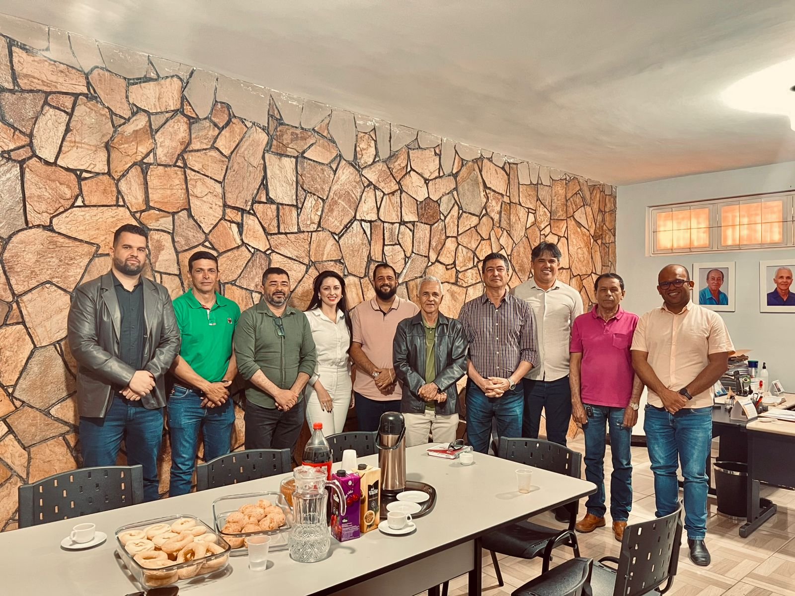 Encontro dos prefeitos de João Pinheiro, Brasilandia e Dom Bosco, juntamente com a associação da MG-408 para tratar do compromisso dos municípios em apoio à pavimentação dessa importante rodovia